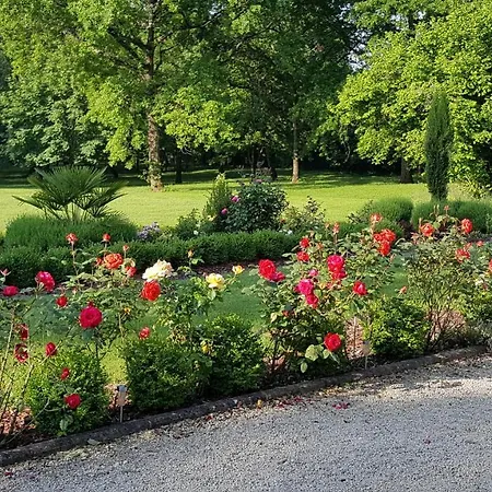 לינה וארוחת בוקר De Charme Les Bruhasses