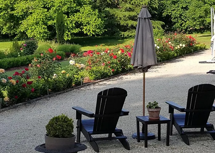 Couette-café Maison D Hotes De Charme Les Bruhasses Campagne Parc De 3 Ha Vignoble Familial Armagnac Condom