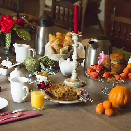 De Charme Les Bruhasses Bed & Breakfast 2*