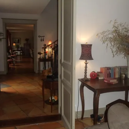 De Charme Les Bruhasses Bed & Breakfast 3*