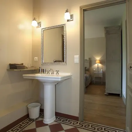 De Charme Les Bruhasses Bed & Breakfast