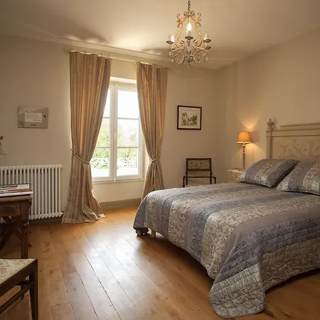 De Charme Les Bruhasses Bed & Breakfast 2*